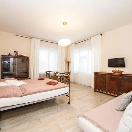 Guest house Libusina *
