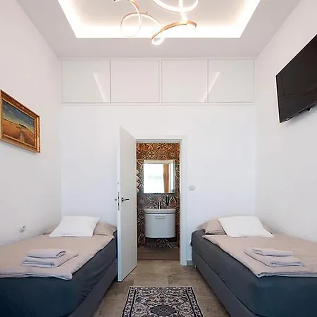Libusina Konukevi 3*